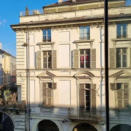 Alloggio Luminosissimo In Pieno Centro Storico 公寓 *